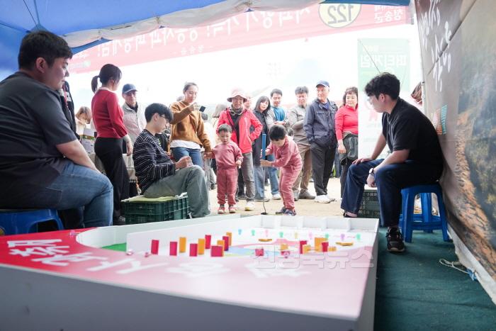 [크기변환]제18회 청송사과축제[읍면 체험부스].jpg