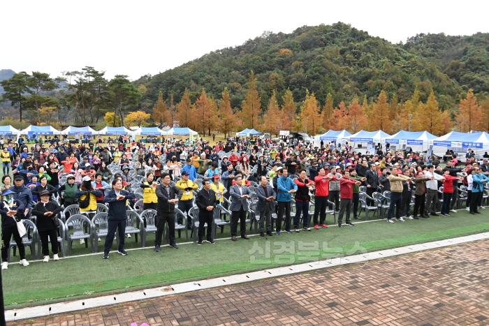 [크기변환]김천시  「제8회 김천부항댐 전국가족걷기대회」성황리 개최-건강증진과(사진2).JPG