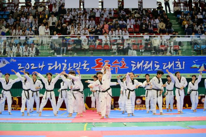 [크기변환]8 [사진] 영천시, 2024 대한민국 독도수호태권도대회 성황리에 개최 (2).jpg
