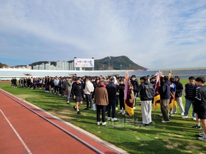 [크기변환]1. 2023 문경시 사진자료(서봉기 단축마라톤대회) -새마을체육과1.jpg