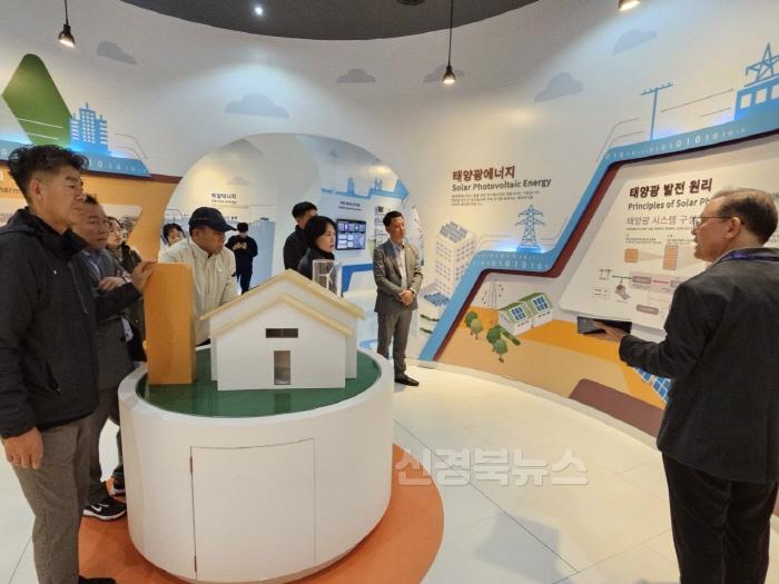 [크기변환](예천군)의회 제2차 정례회 대비 하반기 의정연수 (9).jpg