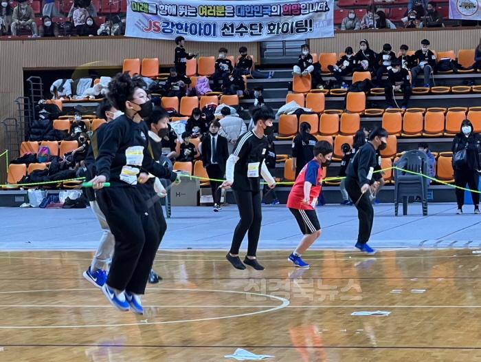 [크기변환]경산시-경산시 연이은 시장기 대회 개최로 스포츠 열기 고조(줄넘기).jpg