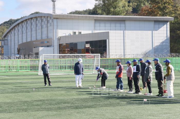 [크기변환]241108보도자료(제10회 청송군수기 생활체육 게이트볼대회 성료) (3).jpg