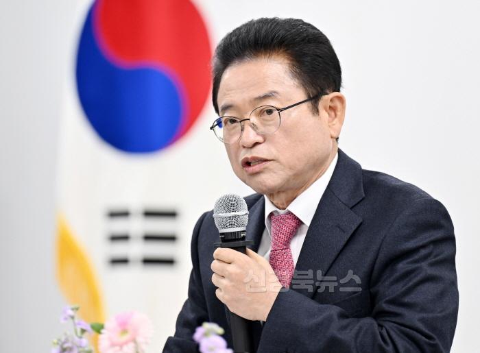 [크기변환]1._경상북도_시군의회의장_협의회_월례회_(인사말2).jpg