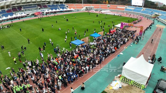 [크기변환](상주시 새마을체육과)제22회 상주곶감 전국마라톤 대회 성료 (2).JPG