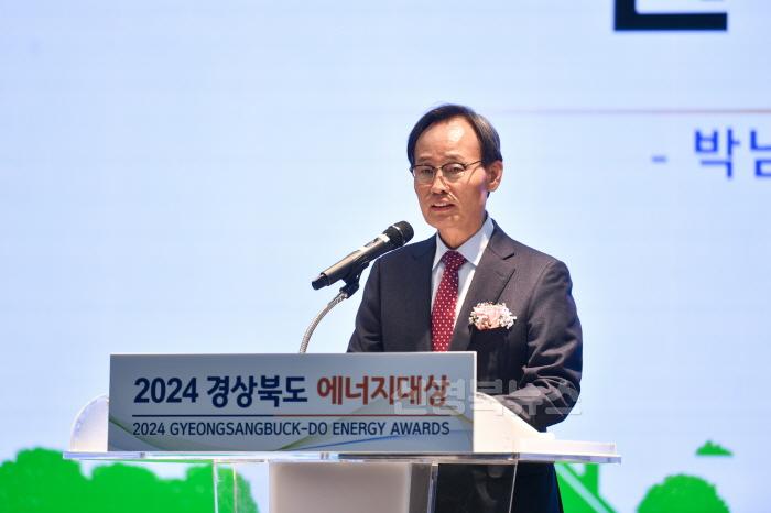 [크기변환]영주-1-3 박남서 영주시장이 환영사를 하고 있다.jpg