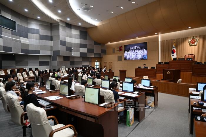 [크기변환]7.홍보영상_시청.JPG