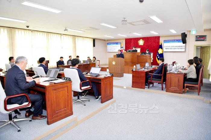 [크기변환]1-2. 문경시 사진자료(신현국 문경시장 시정연설,“2025년 시정 운영 방향 제시”).jpg