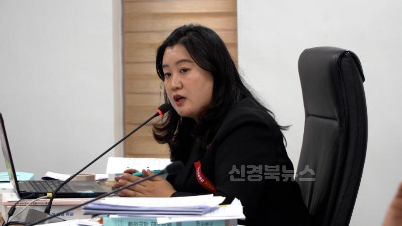 김새롬의원-상권르네상스증인출석 (2).jpg