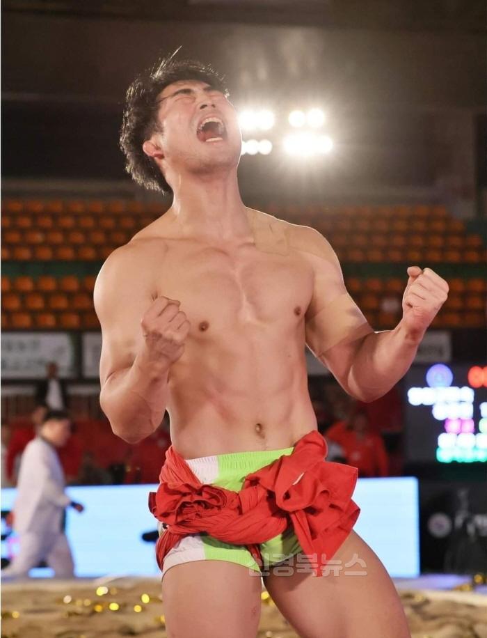 [크기변환]1. 사진자료 2024 천하장사 씨름대축제 홍승찬 태백장사 등극 1.jpeg