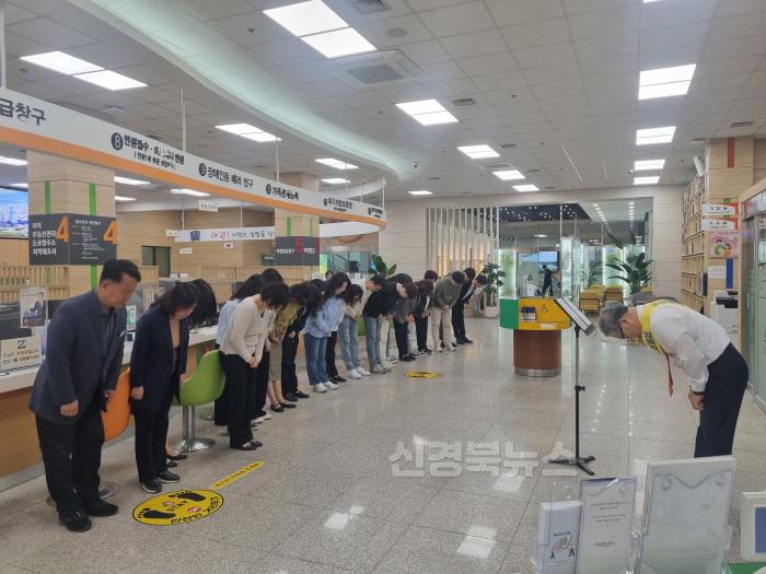 [크기변환]사진4(민원실 친절교육).jpg