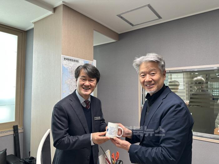[크기변환][영동중] 2024 손재림 화폐 박물관과 MOU체결 사진(2).jpg