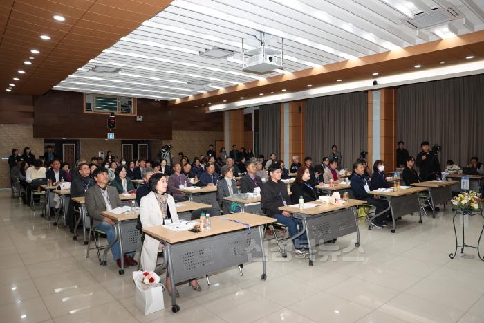 [크기변환](상주시 미래정책실)2024 상주시 주민주도형 마을 리빙랩 성과공유회 (5).JPG