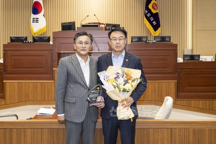 [크기변환]수상 사진(이충원).jpg