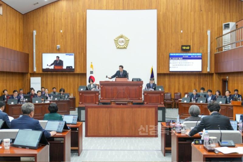 [사진]제287회 제2차 정례회 제2차 본회의 개회.jpg