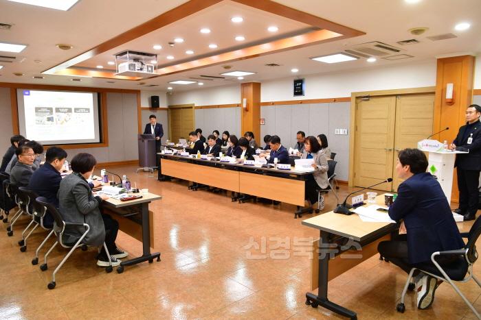 [크기변환]경산시 로봇산업 육성전략 수립 연구용역 최종보고회 개최(2).JPG