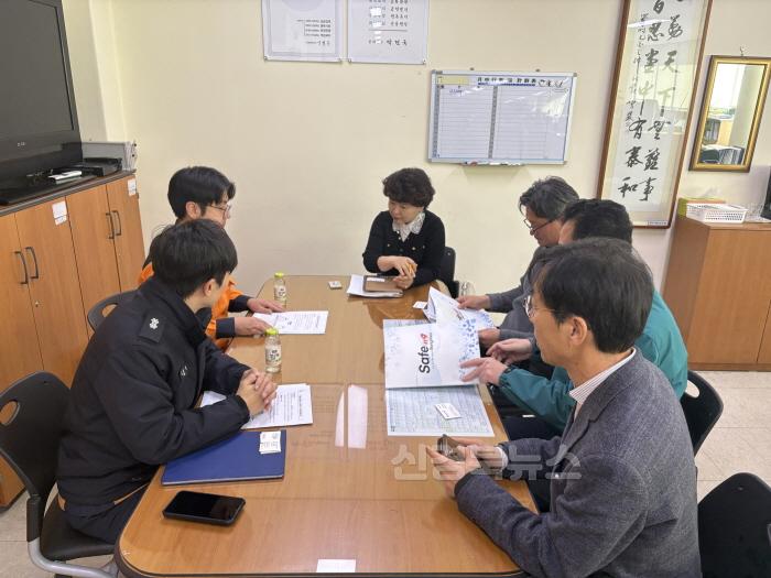 [크기변환]1. 봉화군 봉화소방서, 유실 유기견 등 동물구조 협업 간담회 가져 (2).jpg