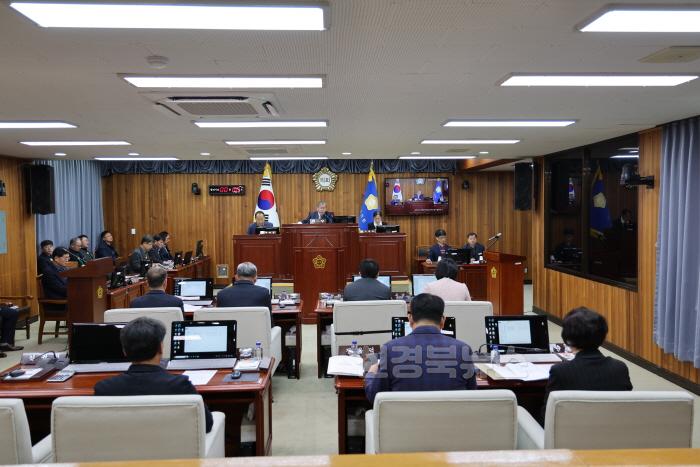[크기변환]제281회 울진군의회 임시회 사진 1.JPG