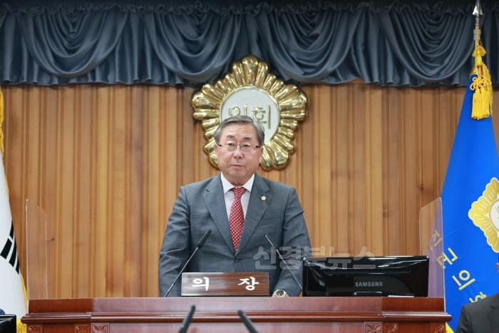 [크기변환]2.본회의 사진(의장).JPG