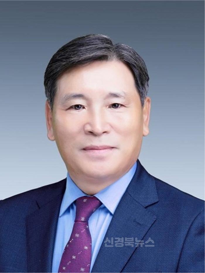 [크기변환]예천교육지원청 이창희 교육장님 사진.jpg