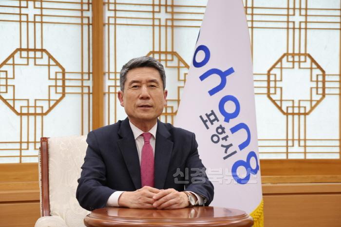 [크기변환]이강덕 포항시장.JPG