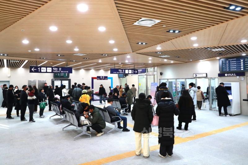 울진군 철도 역사의 첫 걸음 ~ 동해선 울진역 첫 운행 3.JPG