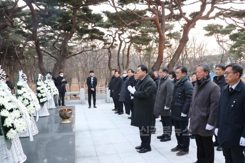 1_신년 충혼탑 참배_01.jpg