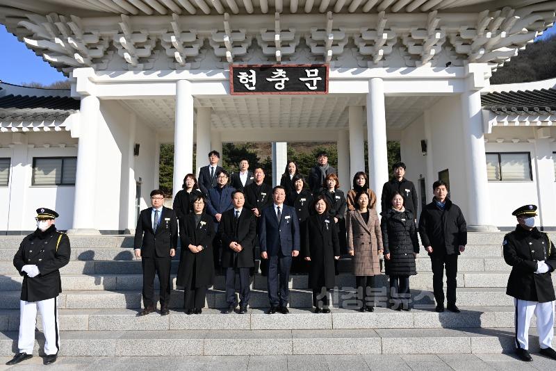 [영천교육지원청]영천교육지원청, 신년참배와 함께 2025년 시작! 사진(1).JPG