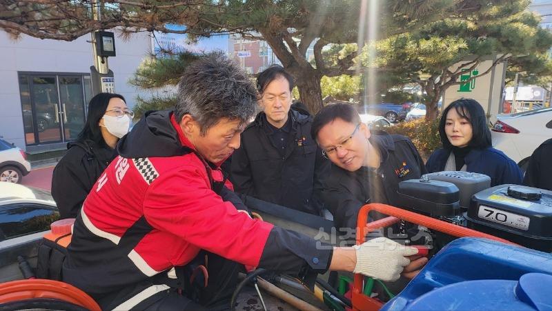 대곡동 산불기계화 진화훈련 실시-대곡동(사진3, 기계화진화장비 작동방법3).jpg