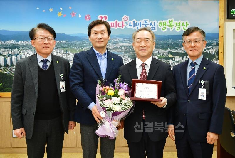 [경산시보도자료]경산시, 전 경상북도자치경찰위원장 이순동 변호사 경산시 고문변호사로 신규 위촉(2).JPG