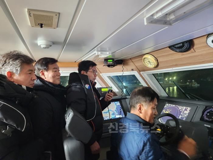 [크기변환]1-2_김광열 영덕군수, 동절기 ‘안전 조업’ 현장 점검.jpg