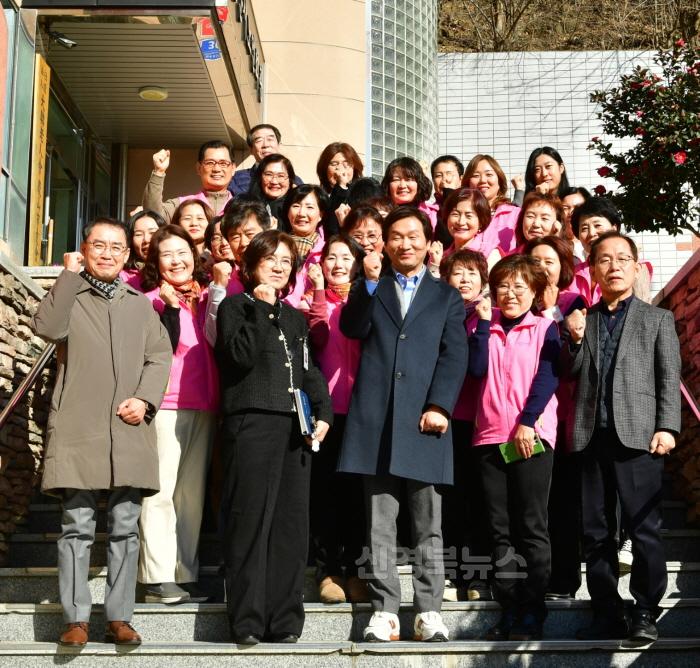 [크기변환][경산시보도자료]조현일 경산시장, 대한노인회 경산시지회 방문 인사(2).JPG