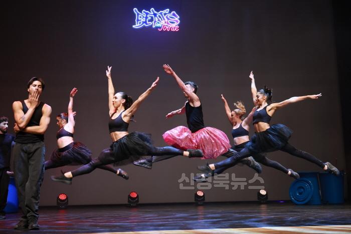 [크기변환]2024 11 23 비트 온 포인트 공연(문화관광과)60.JPG