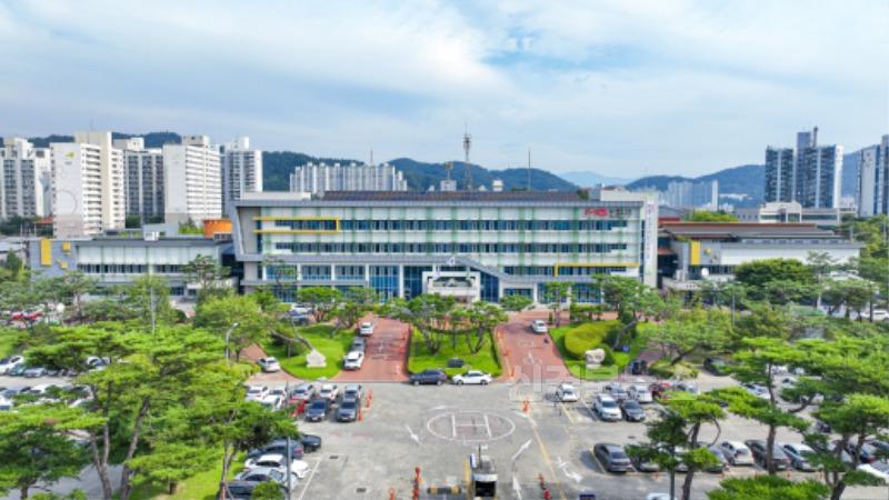 1 0108 문경시 사진자료(2025 긍정의 힘! Yes 문경 공감·소통 간담회 열어)-총무과.jpg