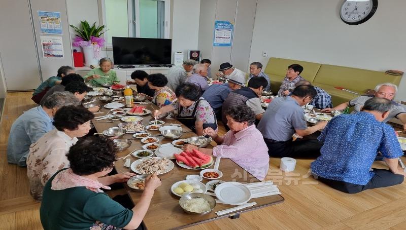 01의성군제공 어르신 맞춤돌봄.jpg