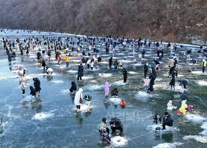[크기변환]1-3 사진(제2회 영양 꽁꽁 겨울축제 인파로 북적북적).jpg
