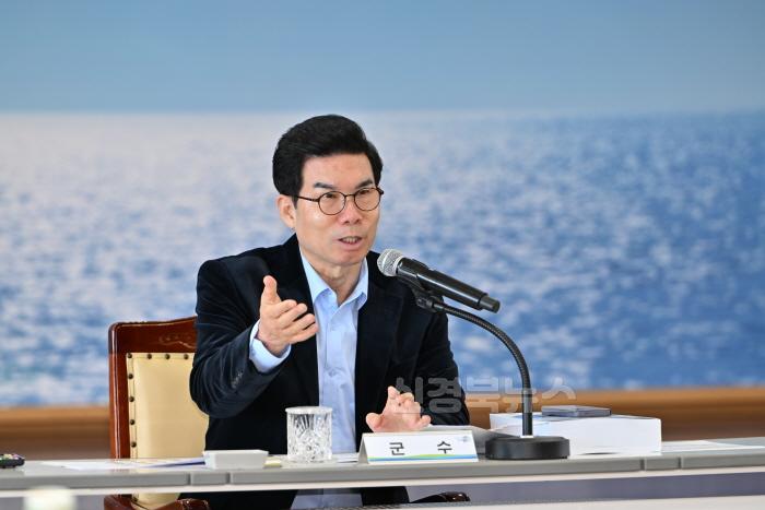 [크기변환]1-3_영덕군, 2025년 주요 업무 추진계획 보고회 개최.jpg