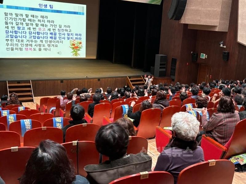 1. 0116 문경시 사진자료(문경시 새해농업인실용교육, 농촌생활자원반 실시).jpg