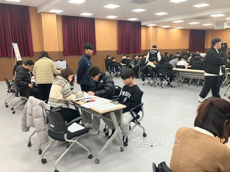 영주-5-2 경북항공고 재학생 대상으로 전입창구를 운영하고 있다.jpg