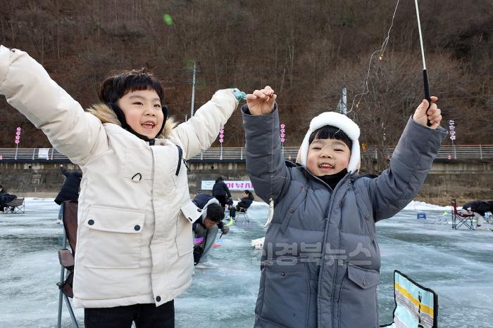 [크기변환]0127 영남지역 최대 겨울 축제  2025 안동암산얼음축제 성황리 폐막 (6).jpeg