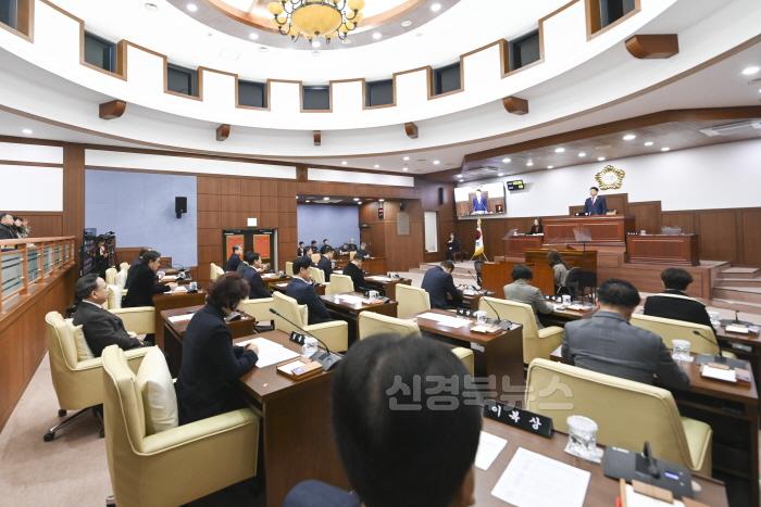 [크기변환]2025-02-04 제249회 임시회DSC_4426_1.jpg