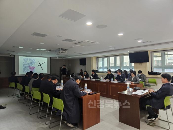 [크기변환]영주-2-3 영주시 인구활력센터 건립공사 기본 및 실시설계 용역 착수보고회를 진행하고 있다.jpg