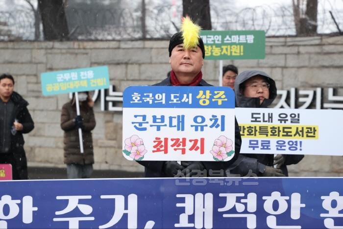 [크기변환]제2작전사령부 앞 홍보캠페인3.jpg
