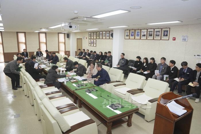 [크기변환]의원전체간담회 (5).jpg