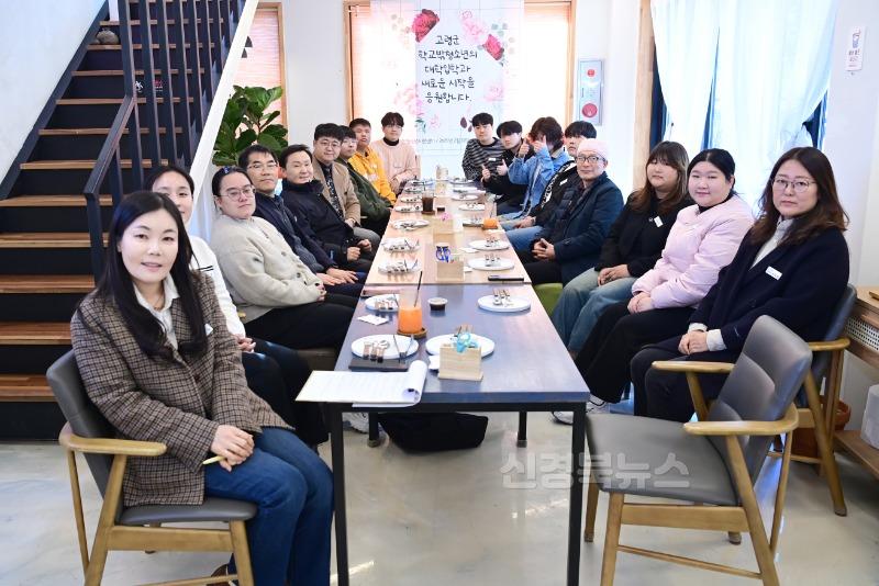 02.18-추가1 보도자료(고령군학교밖청소년지원센터 대학입시 쾌거)(1).jpg