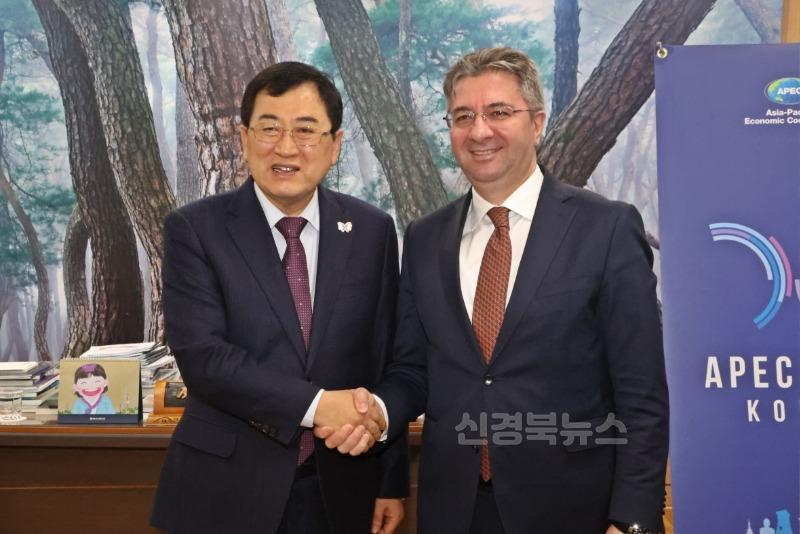 3_라민 하사노프 주한아제르바이잔 대사 경주 방문.jpg