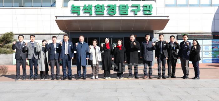 [크기변환]교육위원회 현장 방문1.jpg