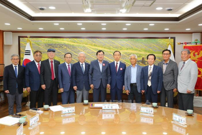 [크기변환]8. 경주시노인회 간담회.JPG