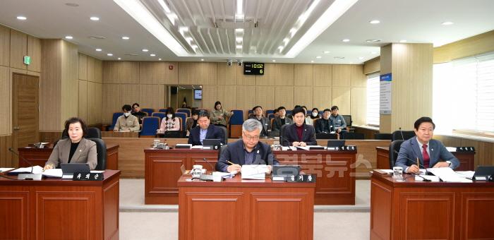 [크기변환]02.24-추가1 보도자료(고령군의회, 제304회 임시회 폐회)(1).JPG
