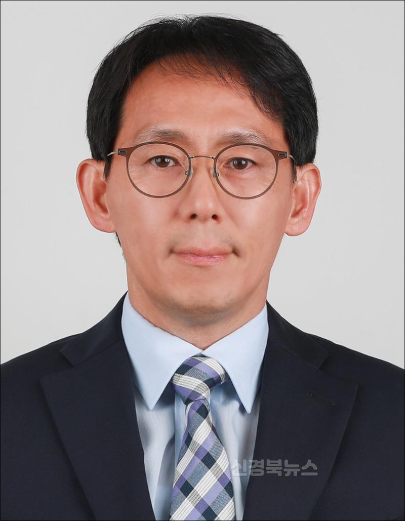 문대동(증명사진).jpg